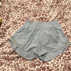Lululemon hotty hot shorts! Size 2, 4”! Color:daydream! Perfect condition!!